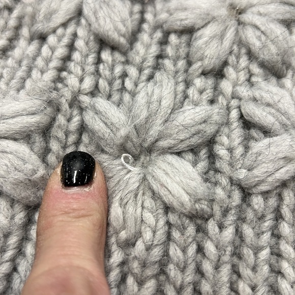 Sundance Gray Wool/Alpaca Flower Accent Sweater Size M - Picture 7 of 9